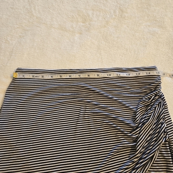 Ana‎ A New Approach Women's Striped Runched Side Stretchy A Line Mini Skirt M - Picture 7 of 9